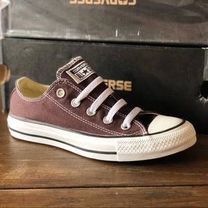New in box converse chuck Taylor all stars